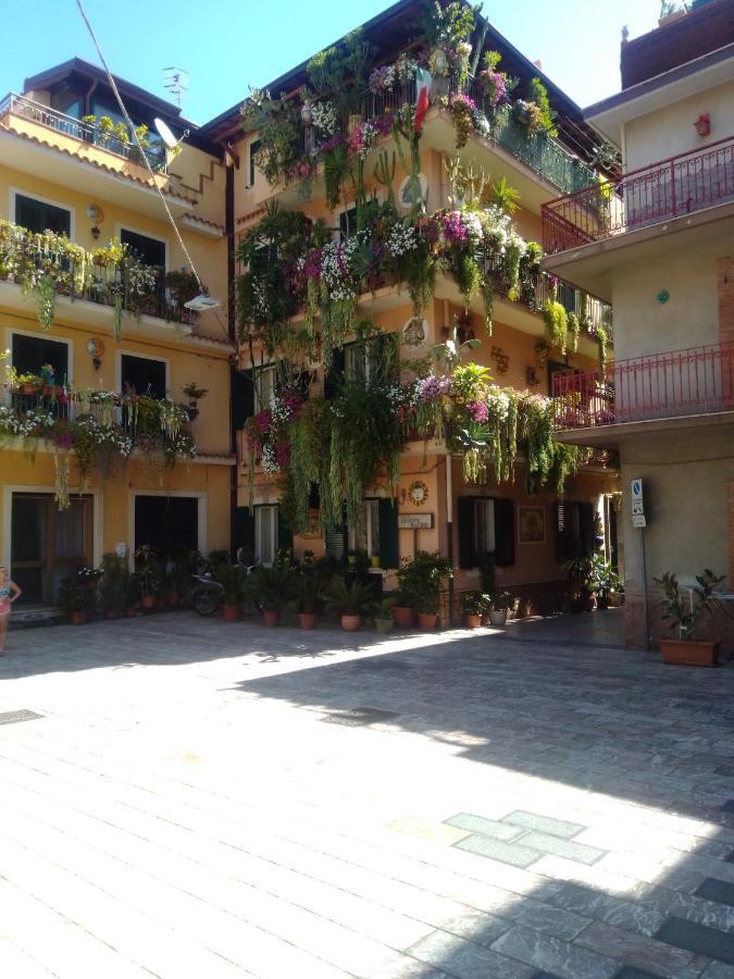 Vacanza Taormina Mare Маццео Экстерьер фото